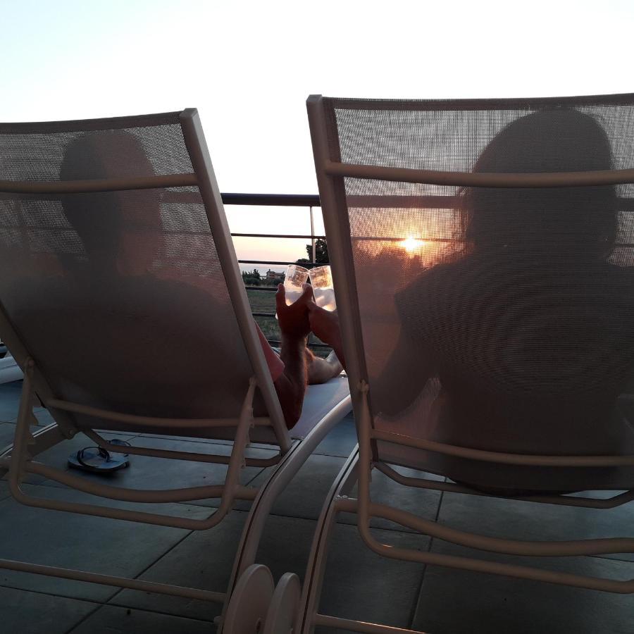 Garden'S Sunset Αvra Apartment Nea Michaniona Ngoại thất bức ảnh